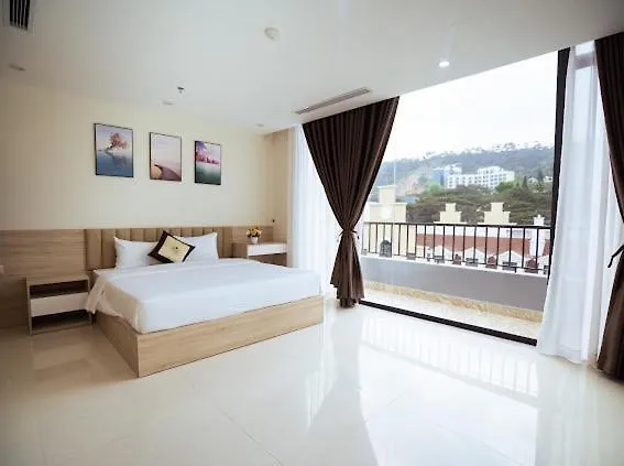 Lucasta Hotel Hạ Long